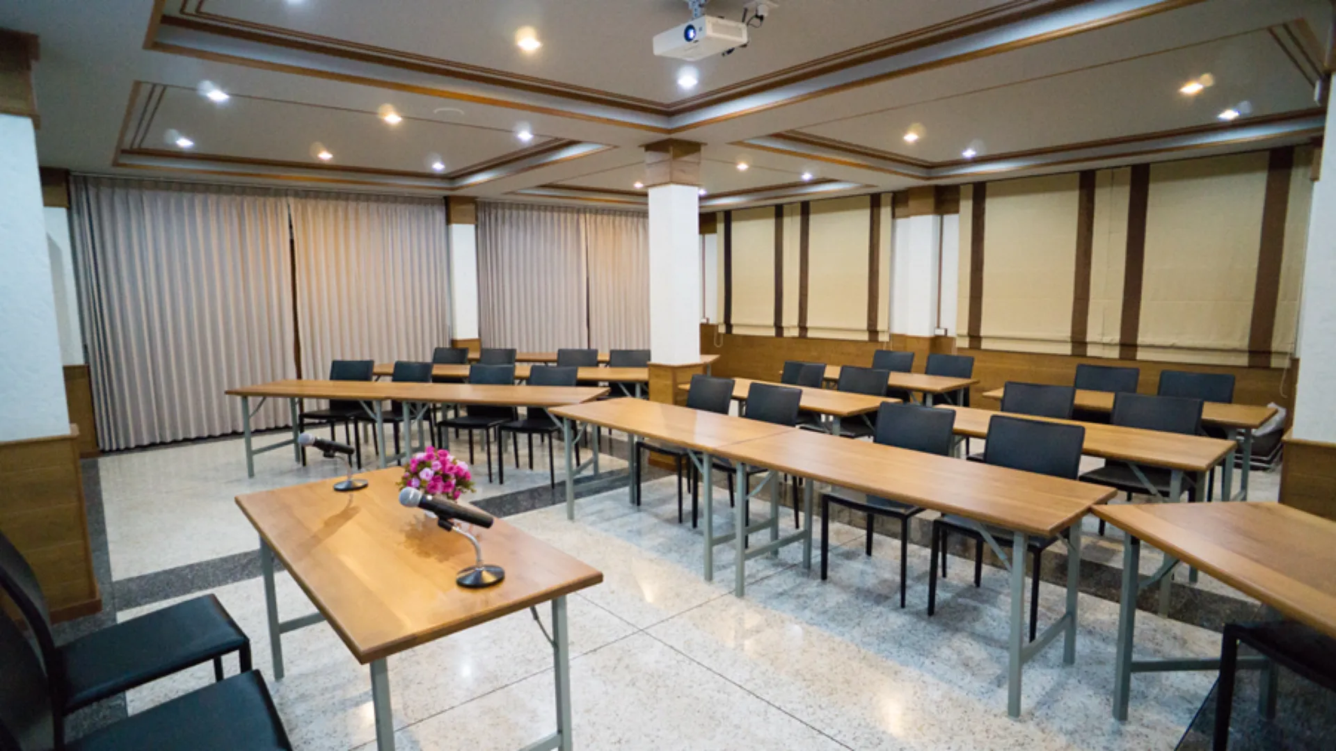 Meetings and seminars in Samut Songkhram
