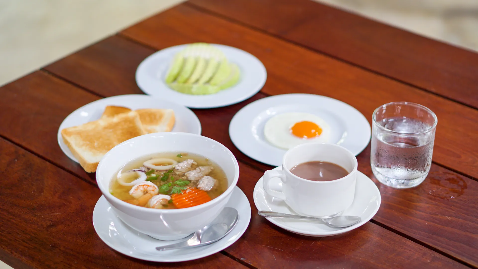 อาหารเช้า ที่พักอัมพวา