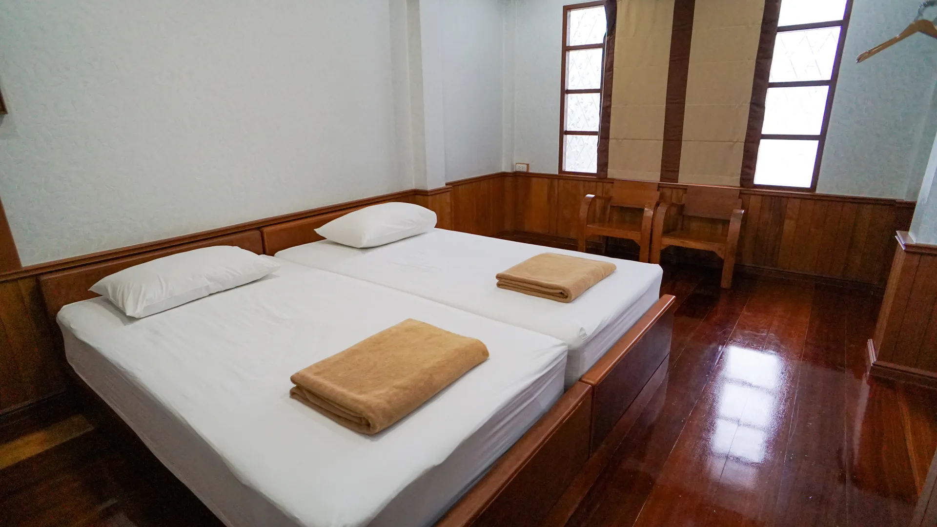 ห้องเตียงแฝด 2 ท่าน บ้านศิริพร อัมพวา